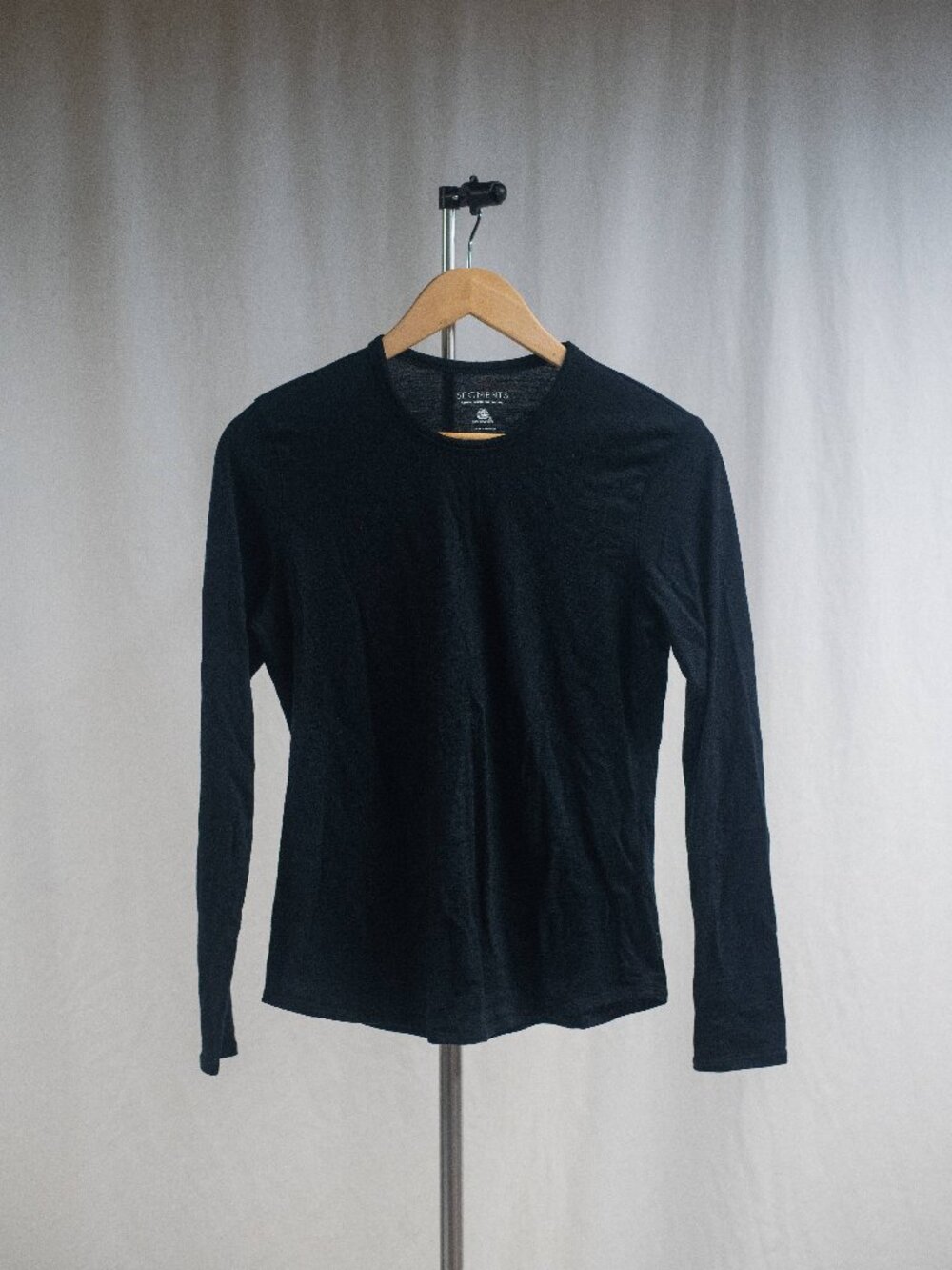Segments 100% Merino Wool Black Long Sleeve Base Layer Top